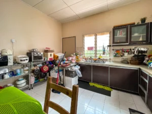 Dapur basah banglo setingkat Taman Pinggiran Putra