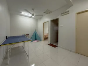 Townhouse Desa Jati Nilai - ruang keluarga tingkat atas