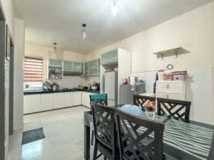 Ruang makan dan dapur, Teres 2 Tingkat Nilai Impian Laman Kenanga, Nilai
