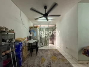 Ruang tamu apartment Gugusan Mawar Kota Damansara