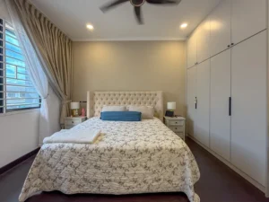 Bilik tidur utama rumah teres 2 tingkat Taman M Aruna Rawang, listing hartanah Ejen Syakir Zainol