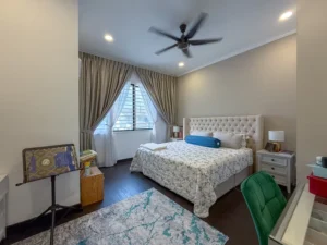 Bilik tidur kedua rumah teres 2 tingkat Taman M Aruna Rawang, listing hartanah Ejen Syakir Zainol