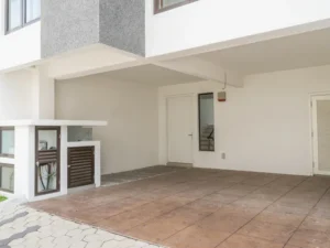 Symphony Hills Cyberjaya - carport dan pintu masuk No. 61 Jalan Mozart 2