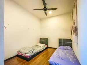 Bilik tidur kedua servis apartment Silk Sky Balakong, listing hartanah Ejen Syakir Zainol