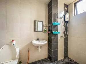 Bilik air servis apartment Silk Sky Balakong, listing hartanah Ejen Syakir Zainol