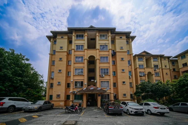 Apartment Astana Alam 2 Puncak Alam Corner Lot