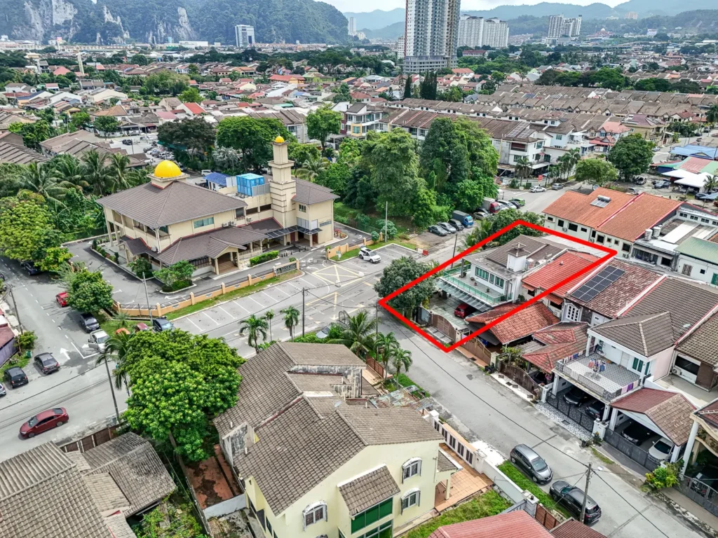 Rumah Teres Taman Melewar Indah Batu Caves Corner Lot Freehold