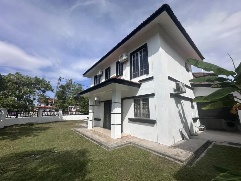 Semi-D 2 Tingkat Bukit Mahkota Bangi Freehold Corner Lot