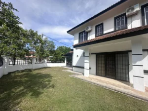 Semi-D lot sudut Bukit Mahkota Bangi, fasad rumah