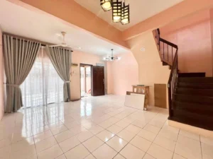 Teres Taman Lestari Putra LEP 6 Seri Kembangan End Lot — foto 4
