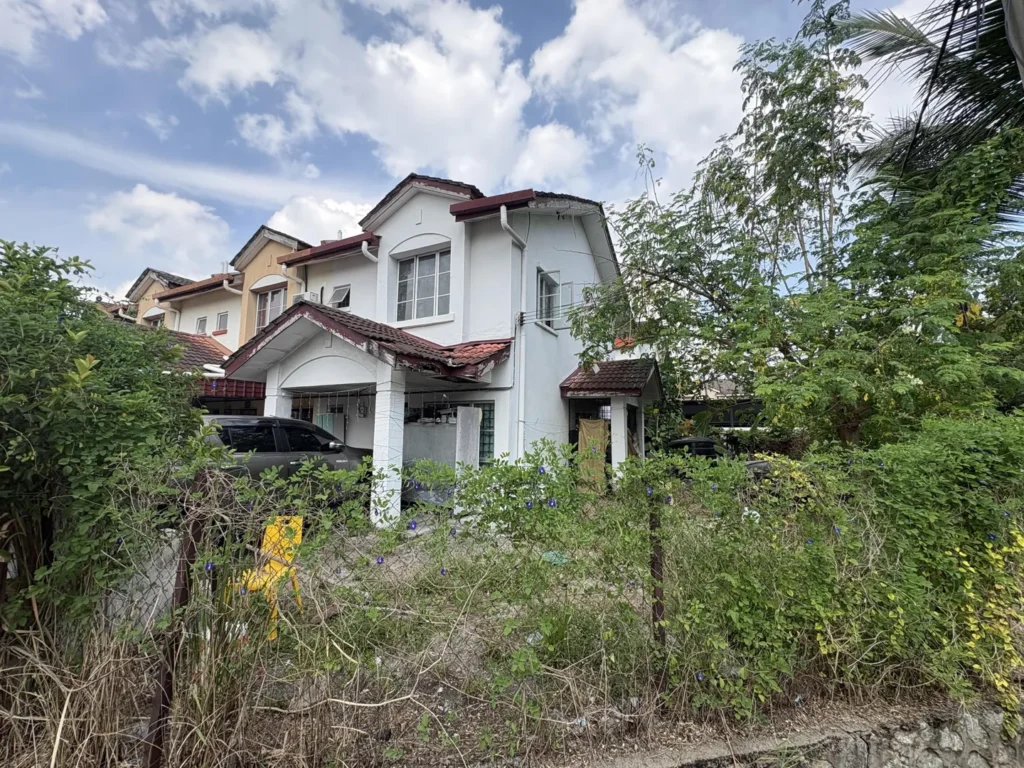 Teres 2 Tingkat Bukit Mahkota Seksyen 2 Bangi Corner Lot — Seksyen 2, Bandar Bukit Mahkota, Bangi