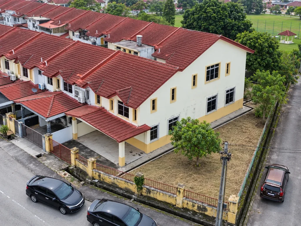 Teres 2 Tingkat Corner Lot Taman Bukit Galena Seremban Freehold